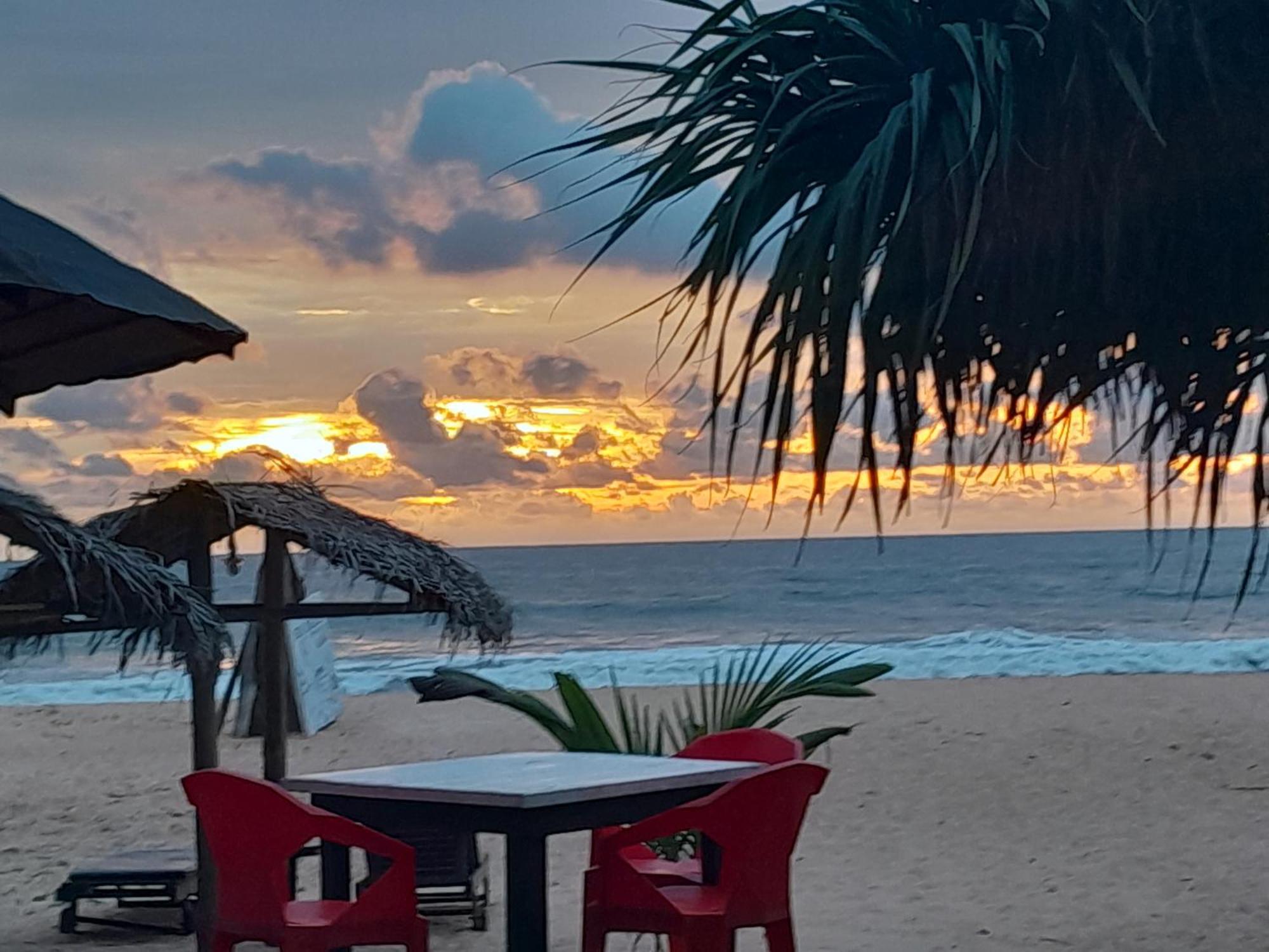 Sea Trails Bentota Otel Dış mekan fotoğraf