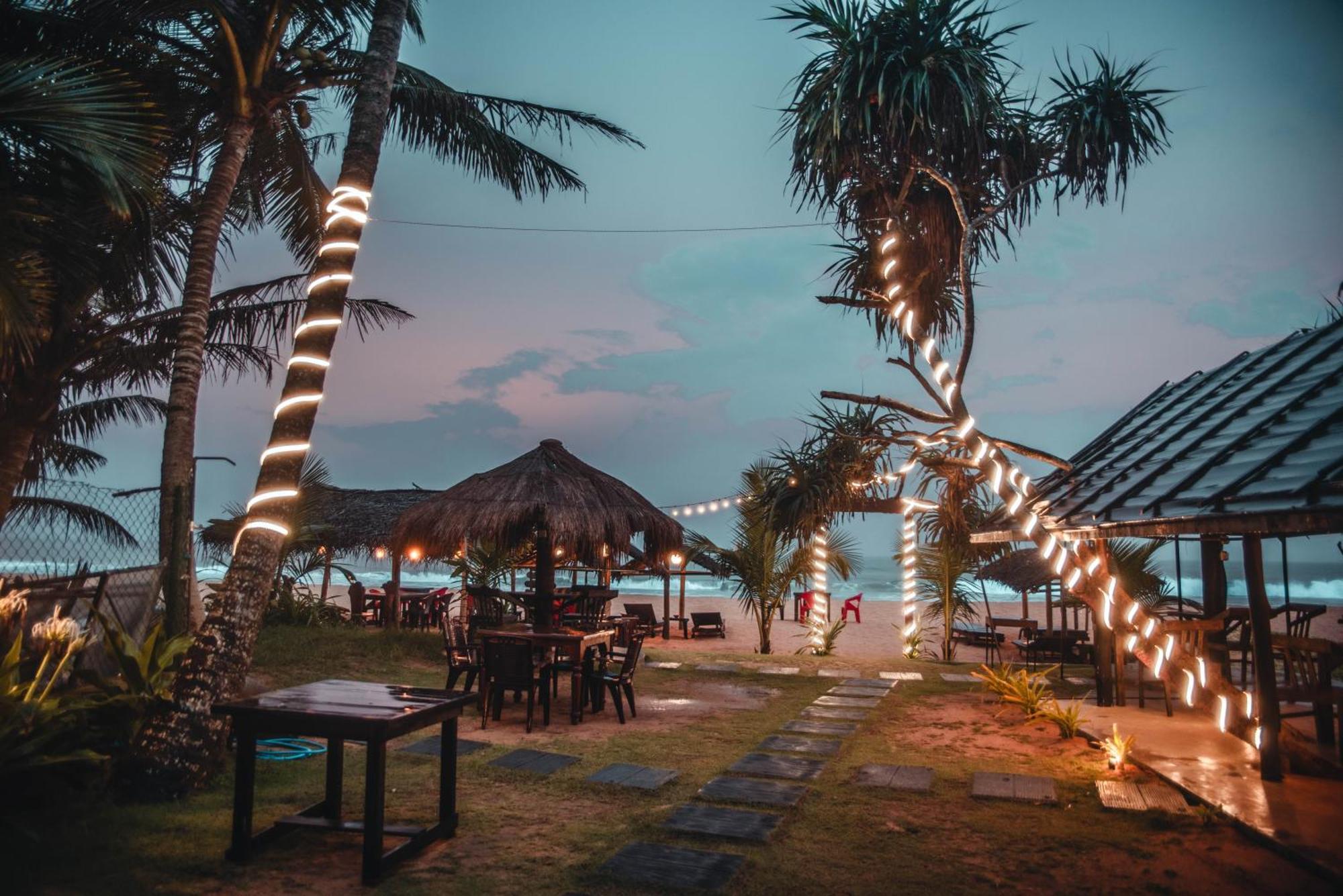 Sea Trails Bentota Otel Dış mekan fotoğraf